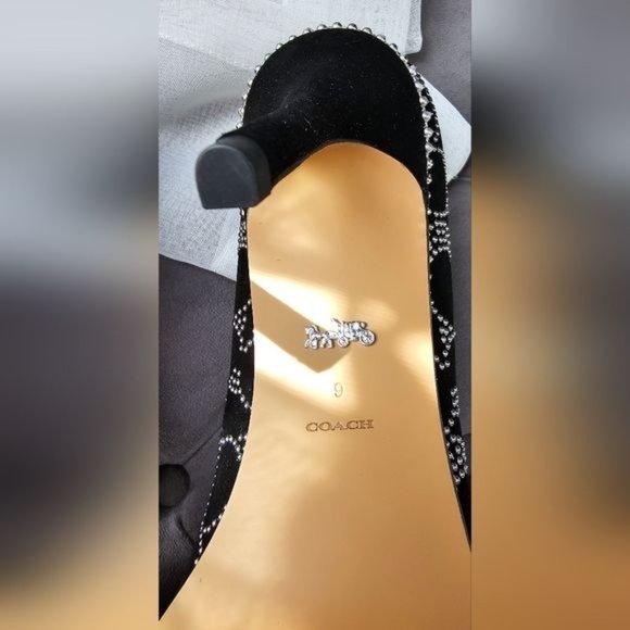 Coach Waverly black and sliver pump - like new condition - Picture 8 of 10